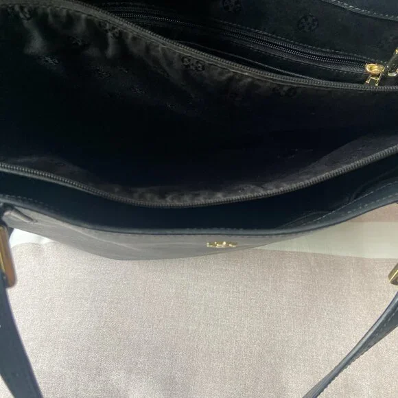 EUC Tory Burch Saffiano Leather - Large Tote Bag - Black - Good condition - Picture 6 of 9